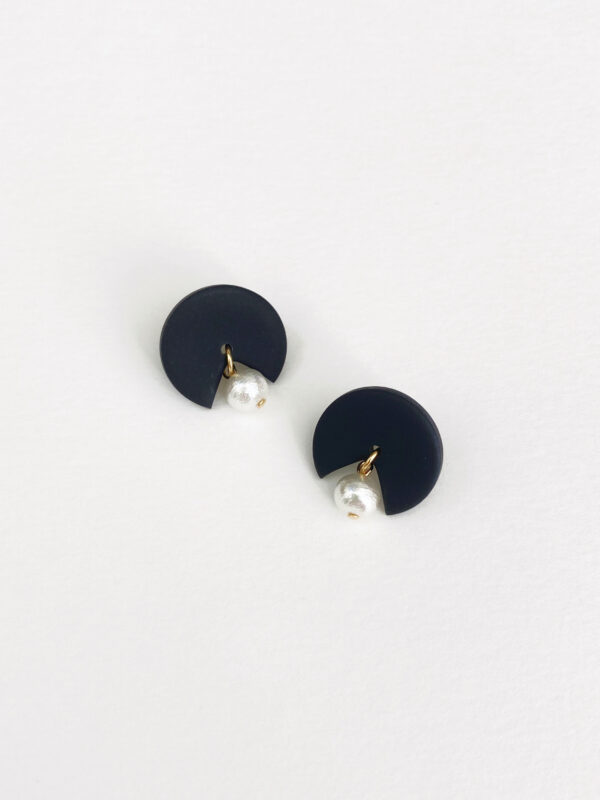 Boucles d'Oreilles ÉCLOSION Noir – Image 4